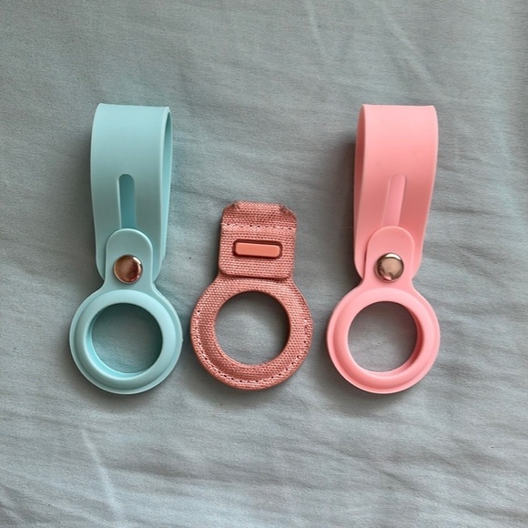 AirTag Holder Keychain - Picture 2 of 5